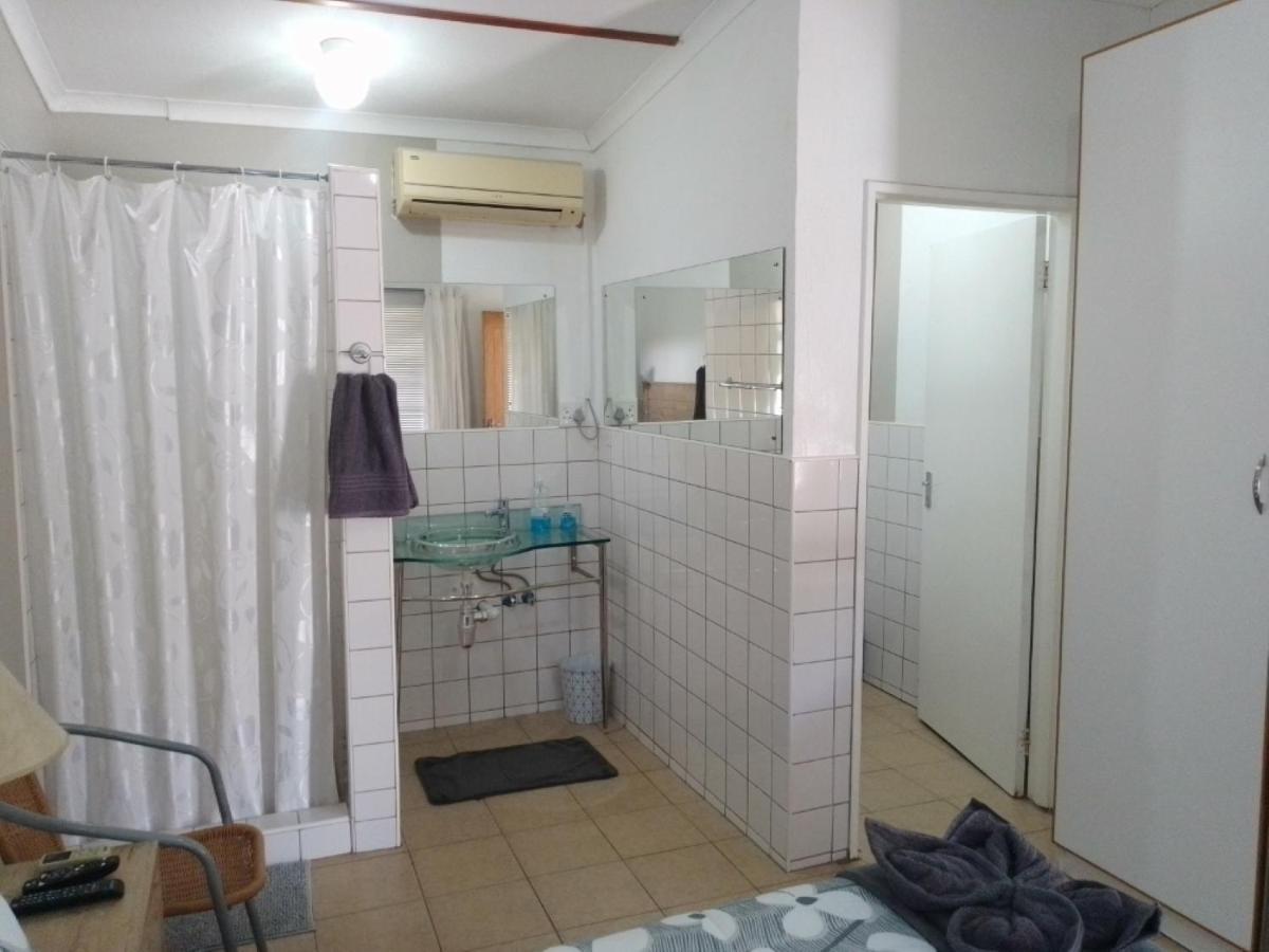 Aub Guesthouse - Mariental Esterno foto